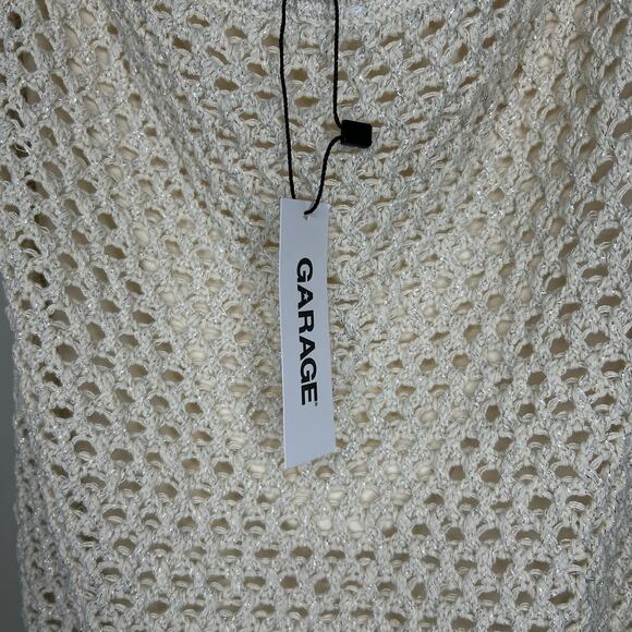 Garage halter top-size P/S-NWT-crochet w lining, tie neck,metallic‎ thread - Picture 2 of 6